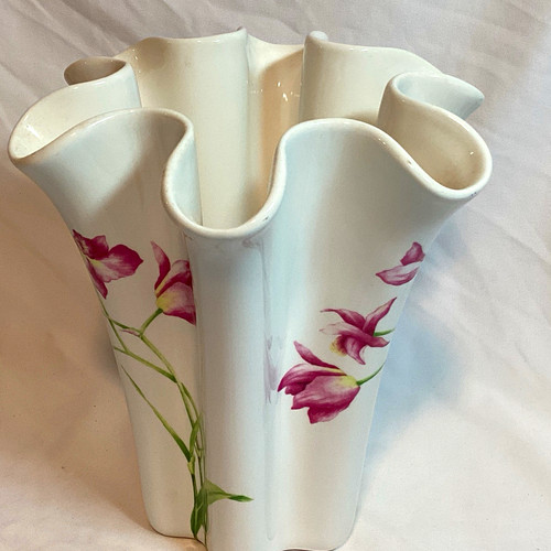White glossy ceramic floral - glossy,