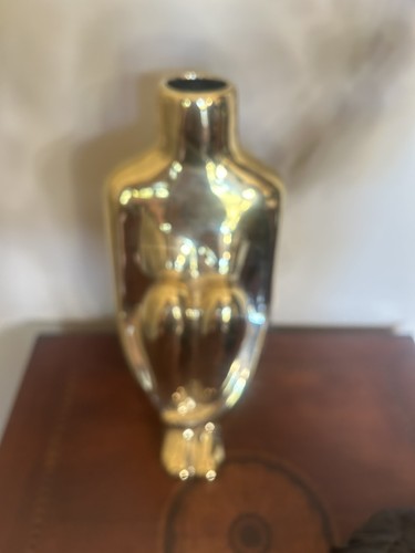 Modern gold ceramic silhouette - gold,