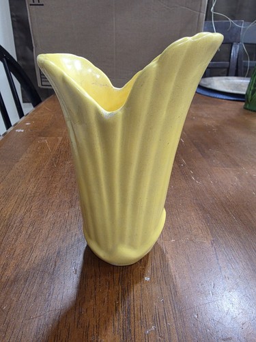 Vintage yellow vase 1940s - yellow,