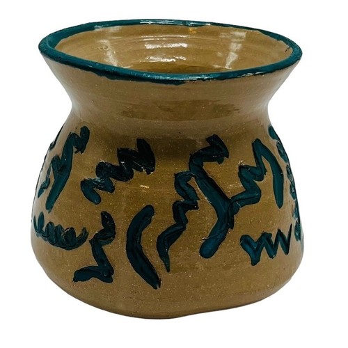 Muñoz studio pottery vase - vase, tan