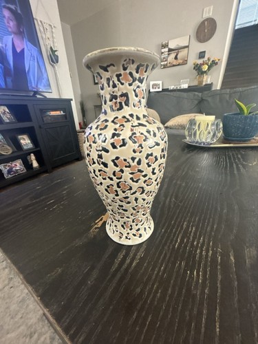 Ceramic leopard print - leopard,