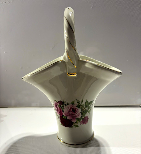 White ceramic floral vase - white,