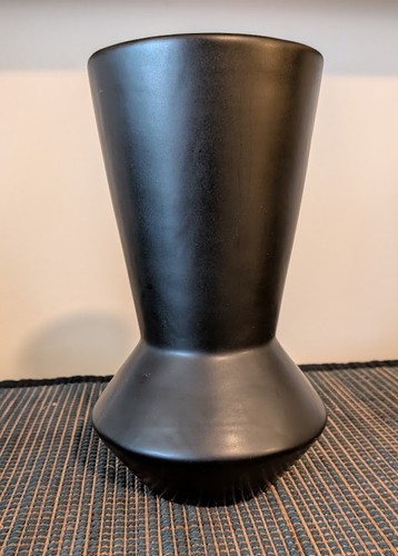 Matte black ceramic hourglass - matte,