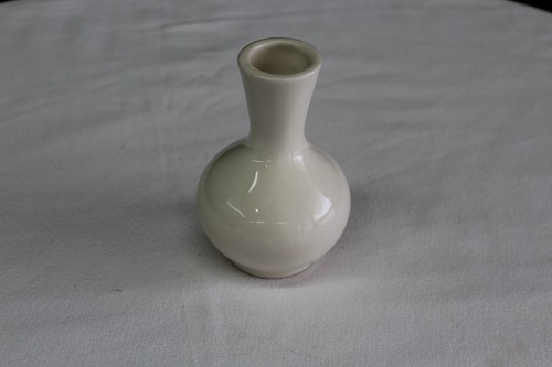 Vintage small white ceramic - vintage,