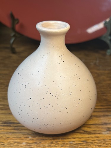 Small round speckled - small, bud