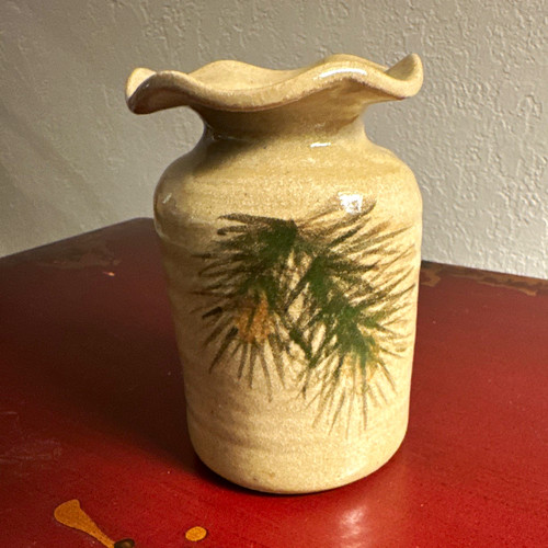 Beige green art pottery - green,