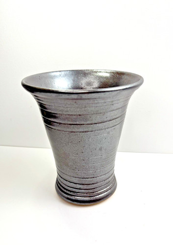 Studio artist raku pottery - artist,
