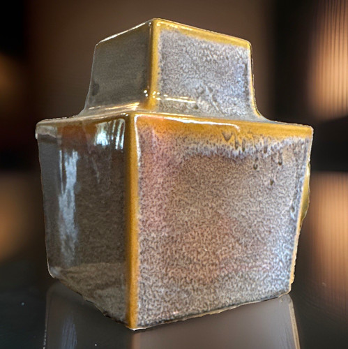 Textured glossy ceramic - textured, square